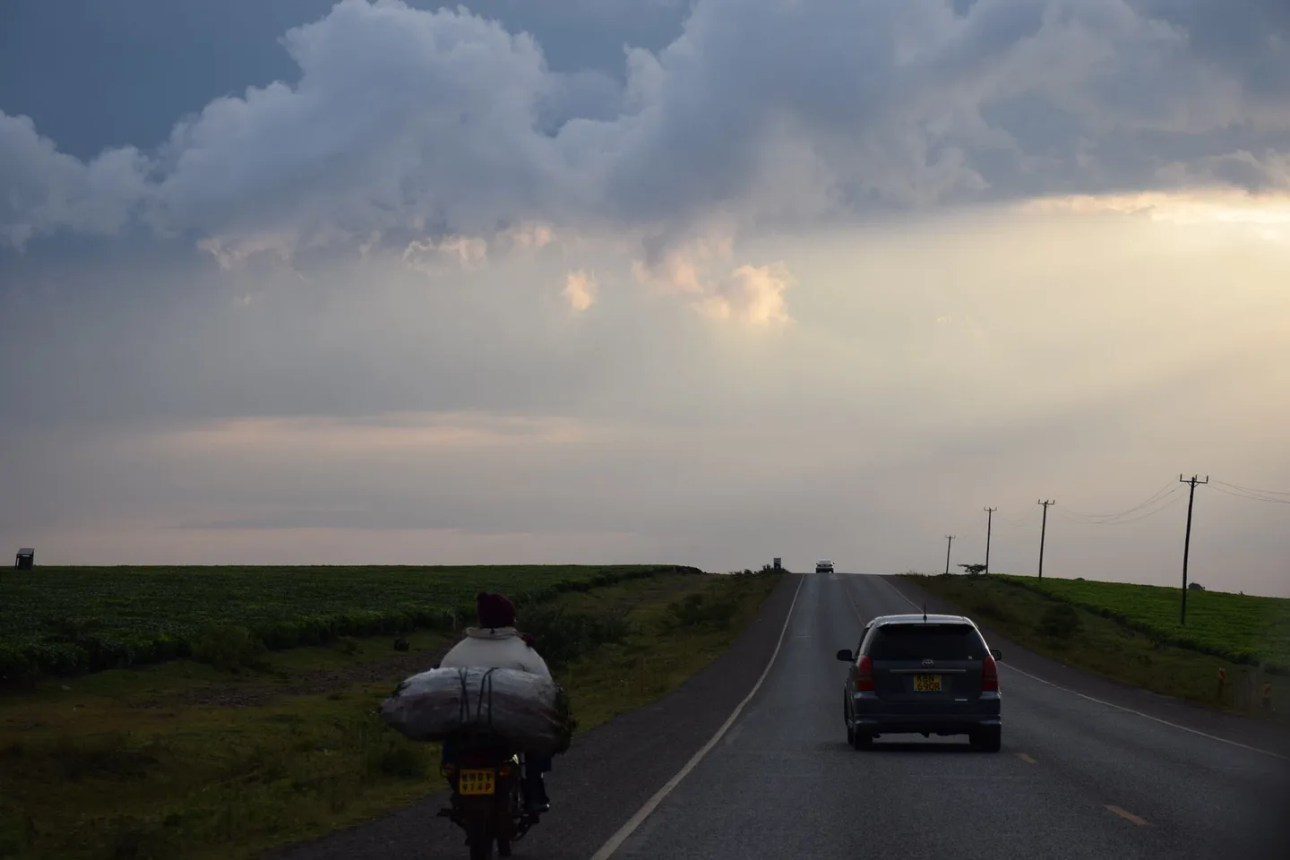 Commons coordinates place this in the Kericho region; it is road context but the exact Kisii–Kericho segment is not established.