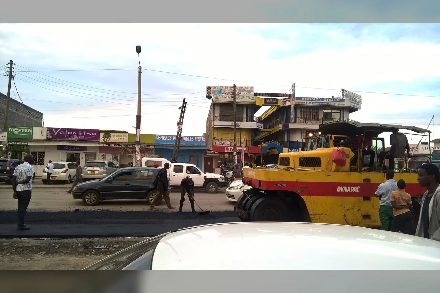 Commons identifies road works on Magadi Road at Ongata Rongai; the photograph does not show current conditions farther along the route.