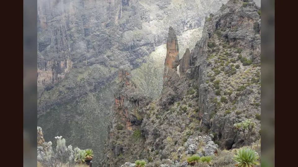 Commons identifies this as a view of Gorges Valley from the Gates on Mount Kenya; it is Chogoria-route landscape context, not a live trail report.